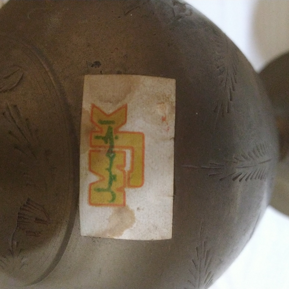 Vintage Etched Brass Vase Tulip Trim Made in India - Picture 3 of 4